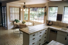 Eating/Serving Bar